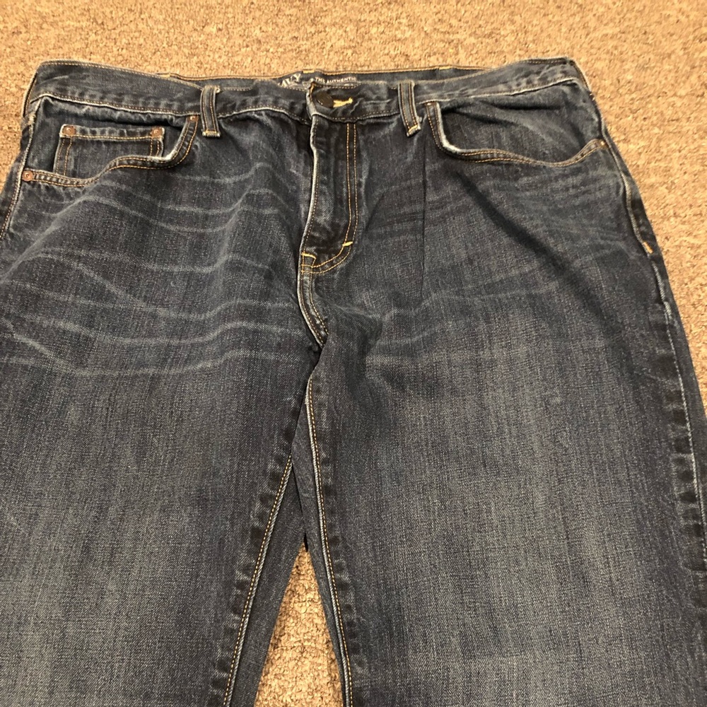 Old Navy Bootcut Jeans. Size 38/34.